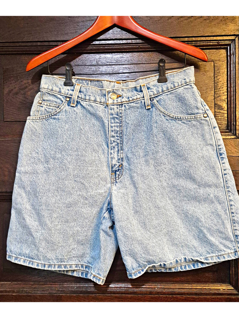 Vintage Levi's 950 Relaxed Fit Light Wash Denim Size 13